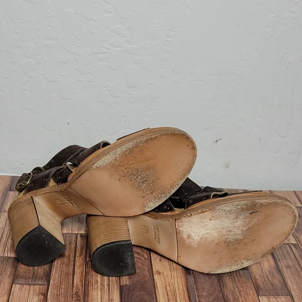 AREA FORTE  Stacked Strappy Buckle Heel 39